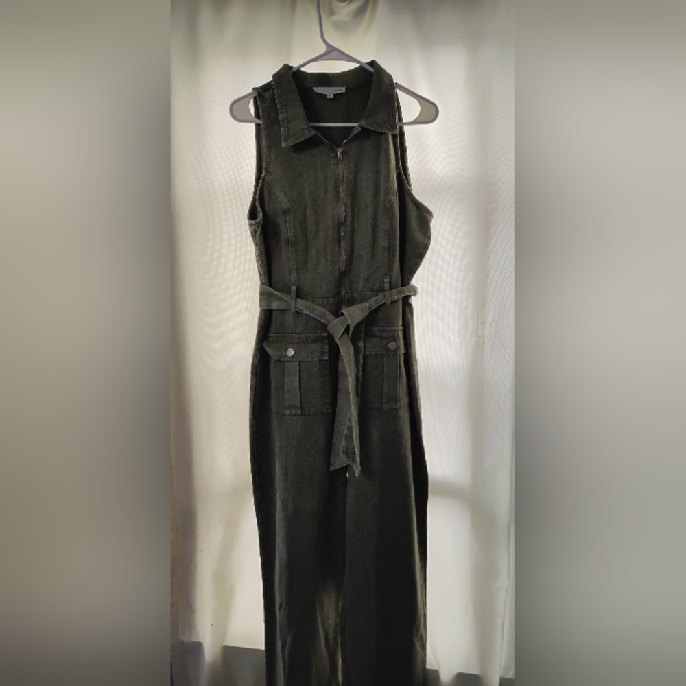 Dark Green Sleeveless Jumpsuit with Belt